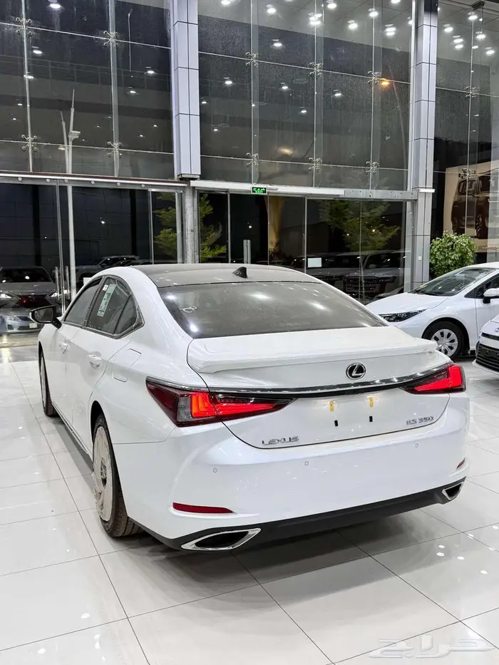 لكزس ES 350 CC نص فل سعودي 2025 جميع الالوان 7