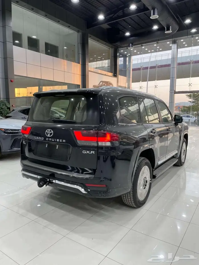 تويوتا لاندكروزر GXR L3 بنزين سعودي 2025 4