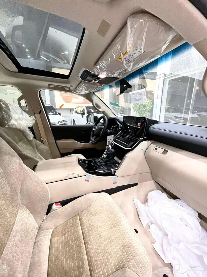 تويوتا لاندكروزر GXR L3 بنزين سعودي 2025 19