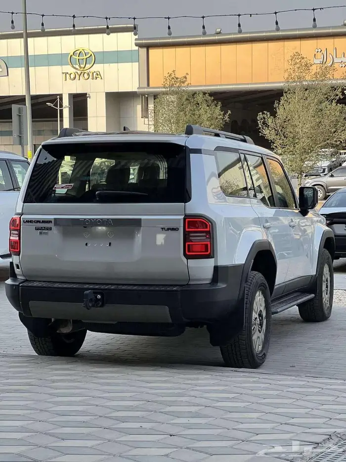 تويوتا برادو 2025 بالنقد والتقسيط جميع البنوك 3