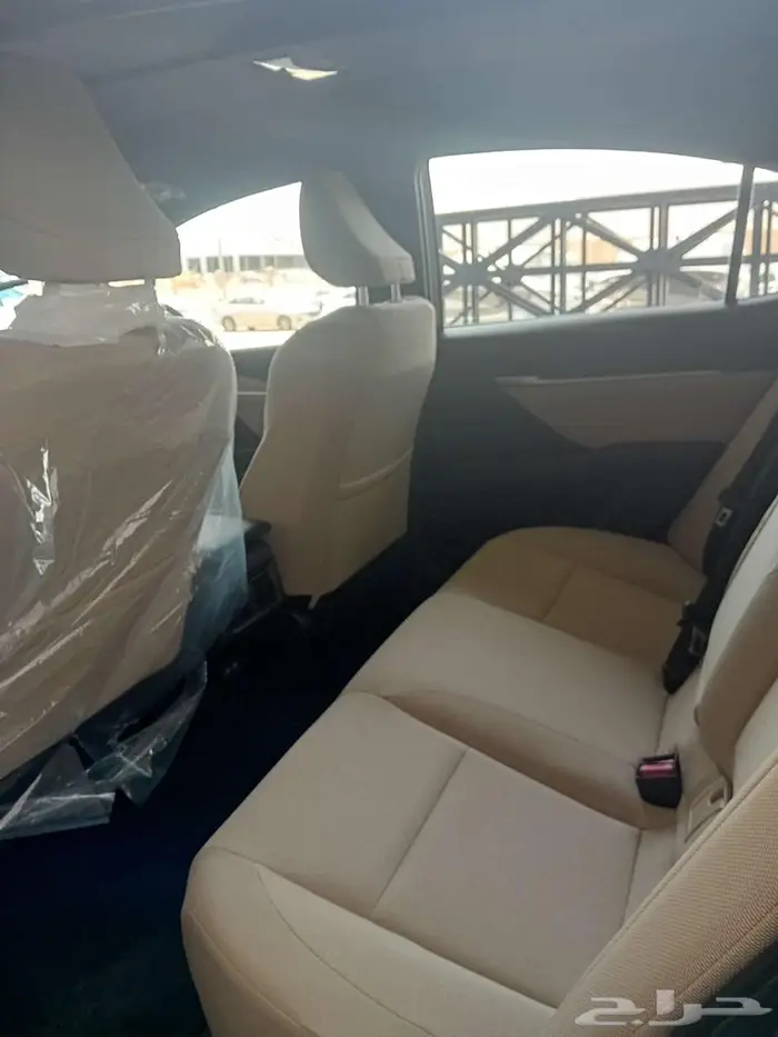 تويوتا كامري E 2025 بنزين 8
