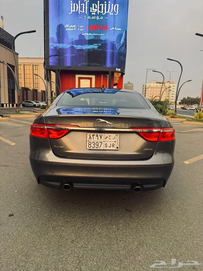 جاكوار XF موديل 2018 فل كامل 7
