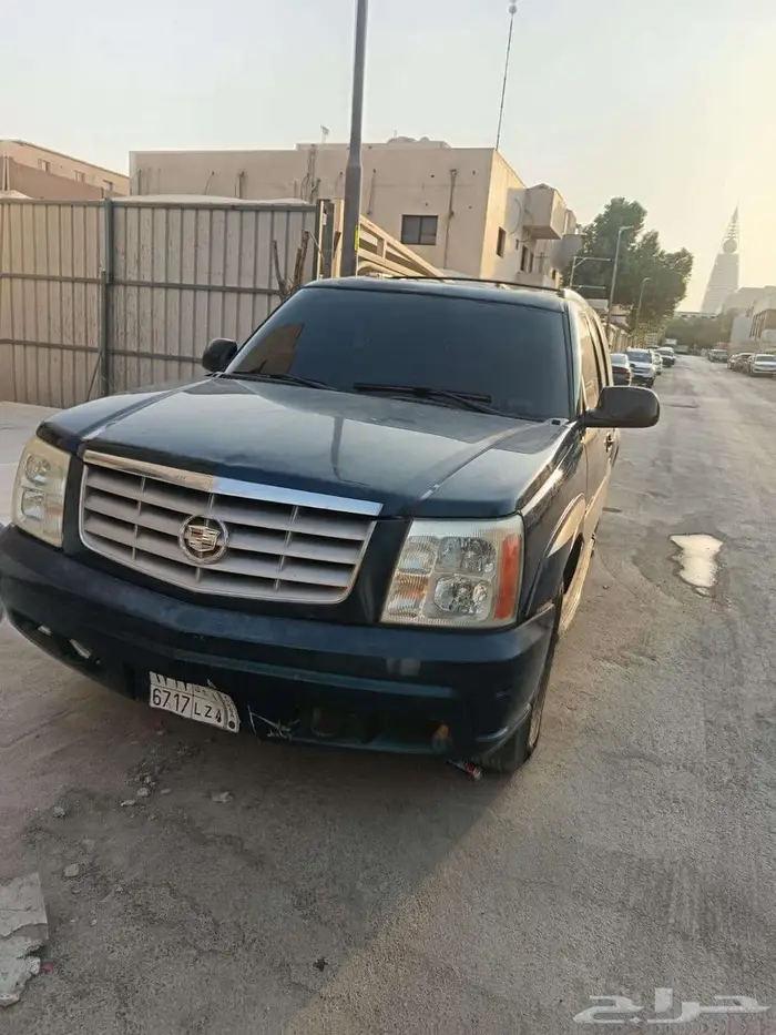 كاديلاك اسكاليد موديل 2005 ازرق قصير فل كامل دبل لوحة مميزة 2