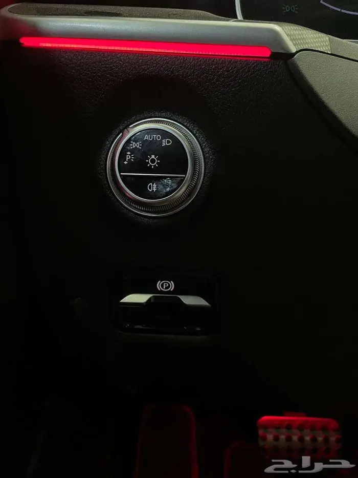 مرسيدس C200 2023 14