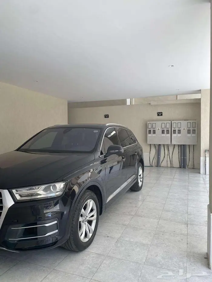 أودي Q7 1