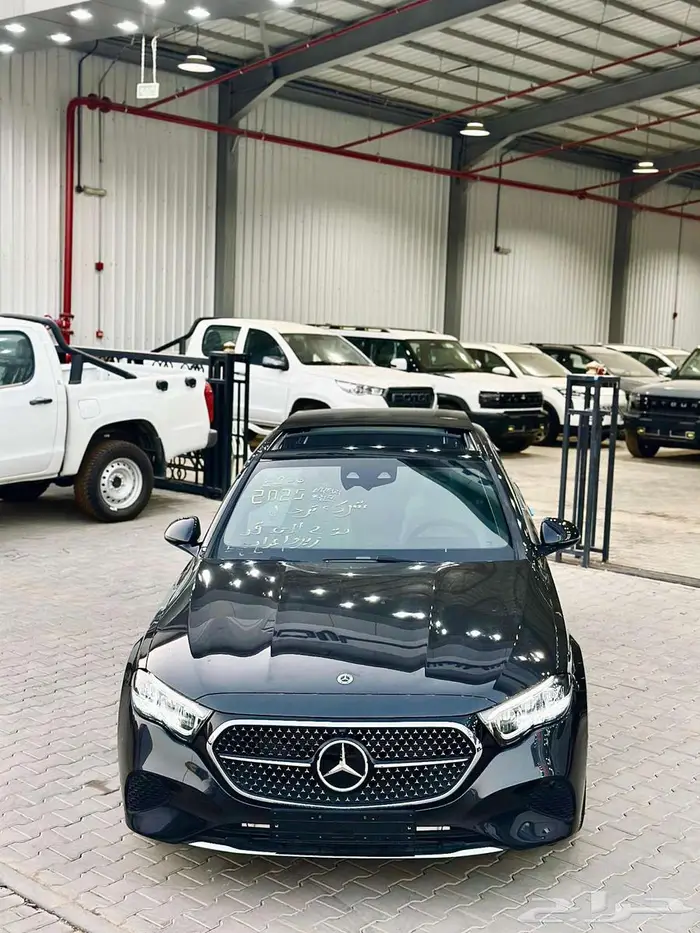 مرسيدس E 200 موديل 2025 اصفار كاش وتقسيط 14
