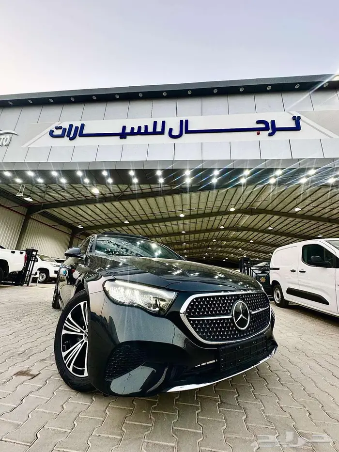 مرسيدس E 200 موديل 2025 اصفار كاش وتقسيط 28