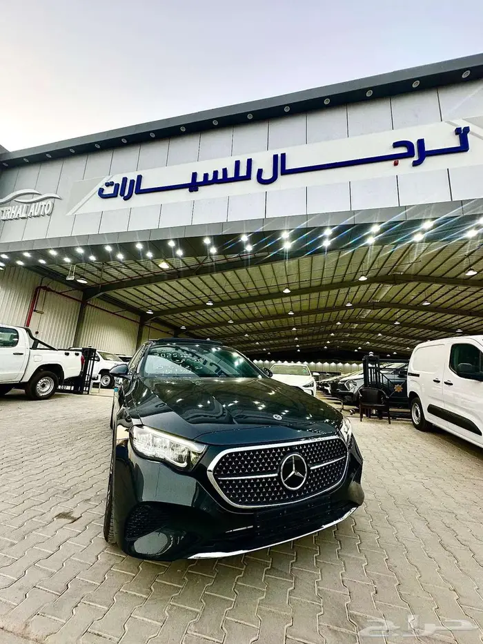 مرسيدس E 200 موديل 2025 اصفار كاش وتقسيط 27