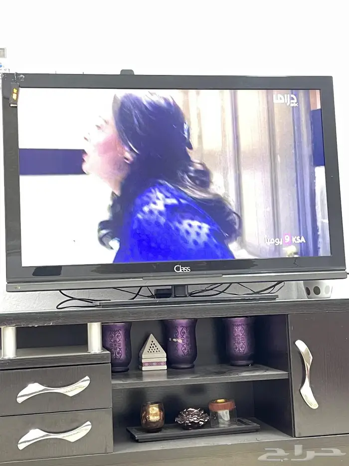 للبيع شاشة وطاولة 0