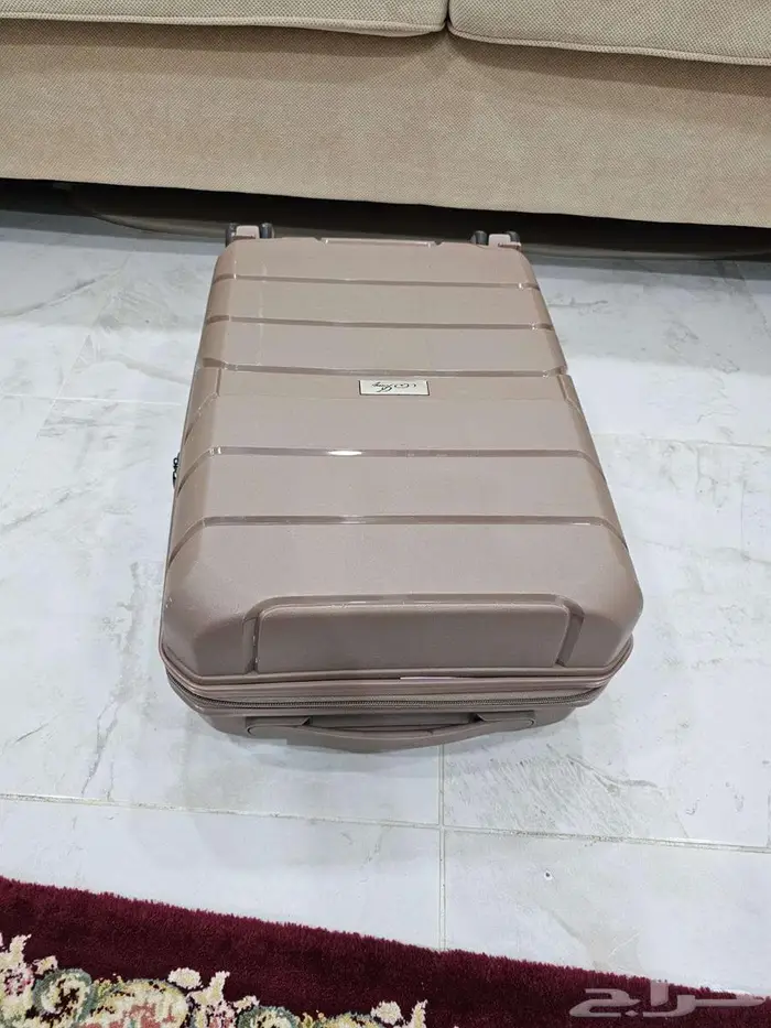 حقيبة سفر يدوية. 4 عجلات. 1