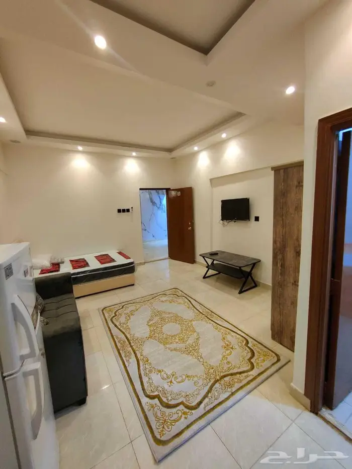 استوديوهات عزاب للايجار الشهري حي الضباط 2