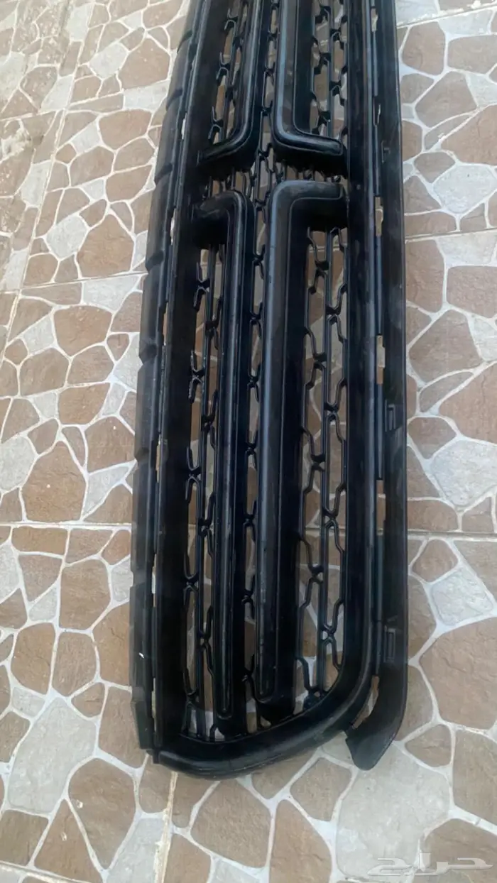 شبك صدام امامي تشارجر ار تي 2015 1