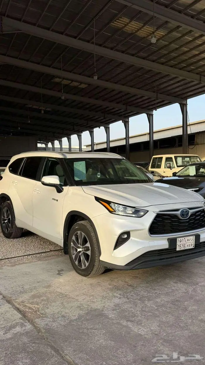 تويوتا هايلاندر GLE 2023 نص فل 3