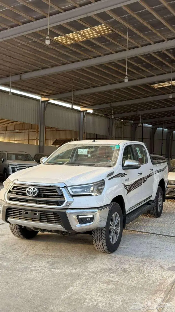 هايلكس غمارتين بنزين SGLX سعودي 2025 قير عادي 137 0