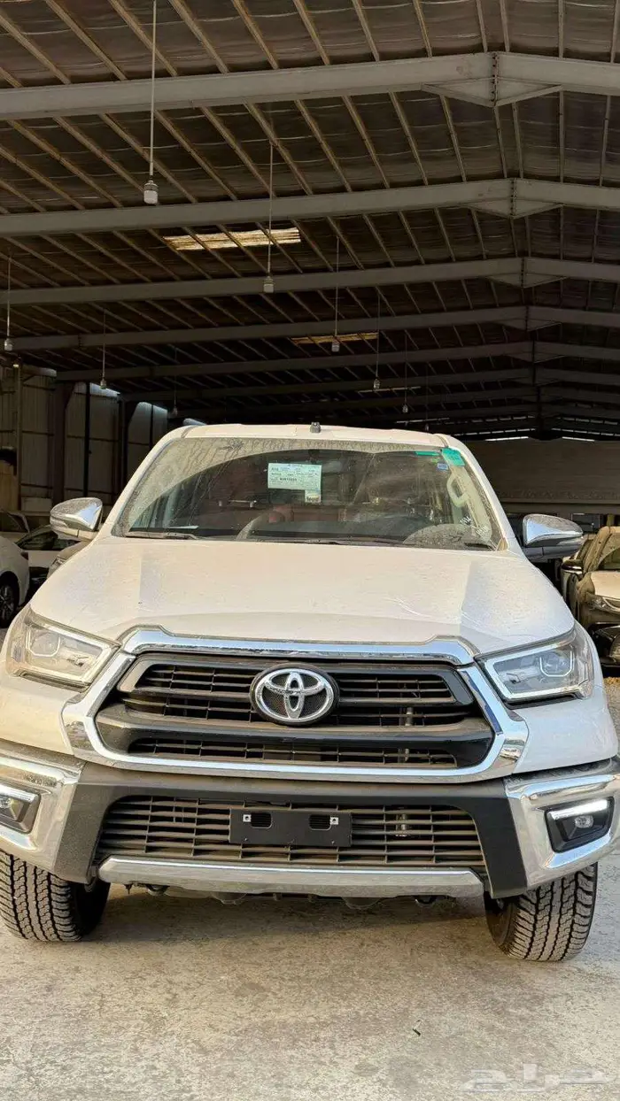 هايلكس غمارتين بنزين SGLX سعودي 2025 قير عادي 137 4