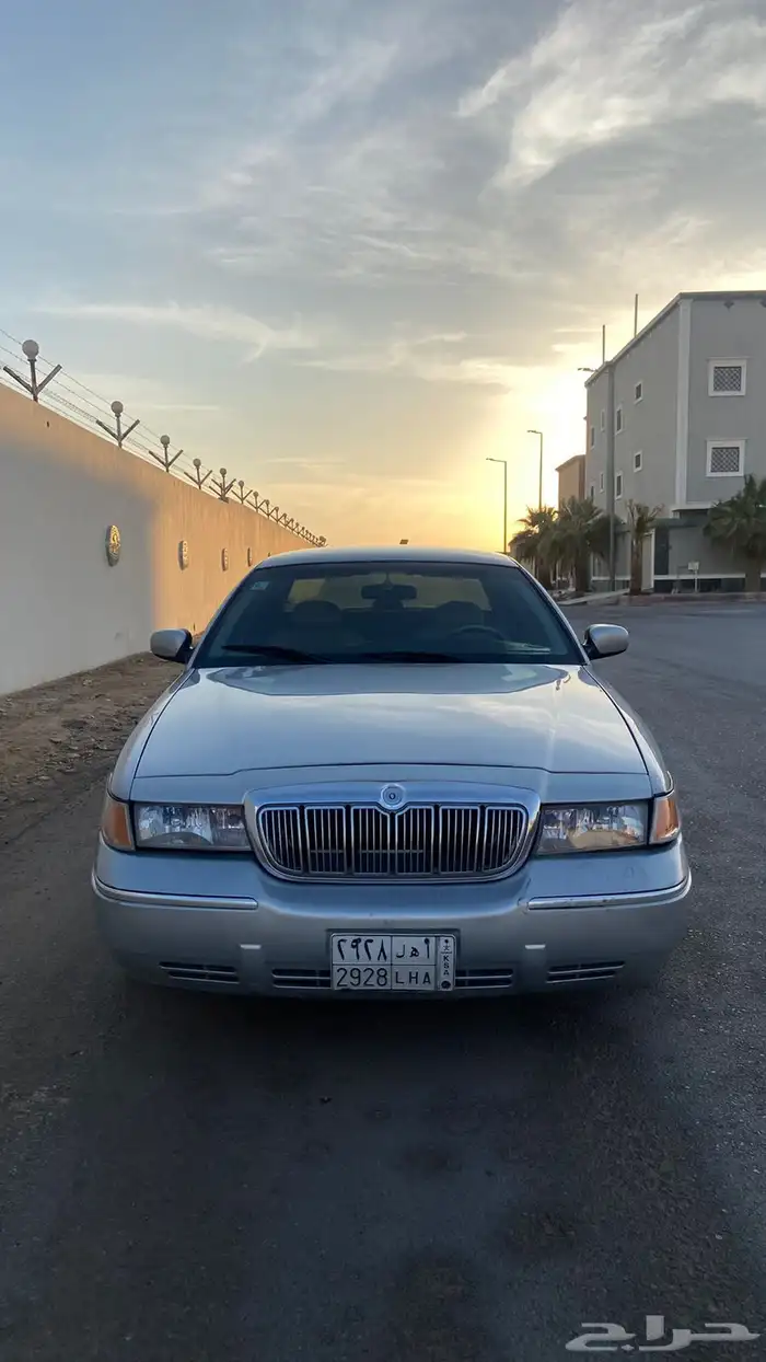 فورد جراند ماركيز 2000 0