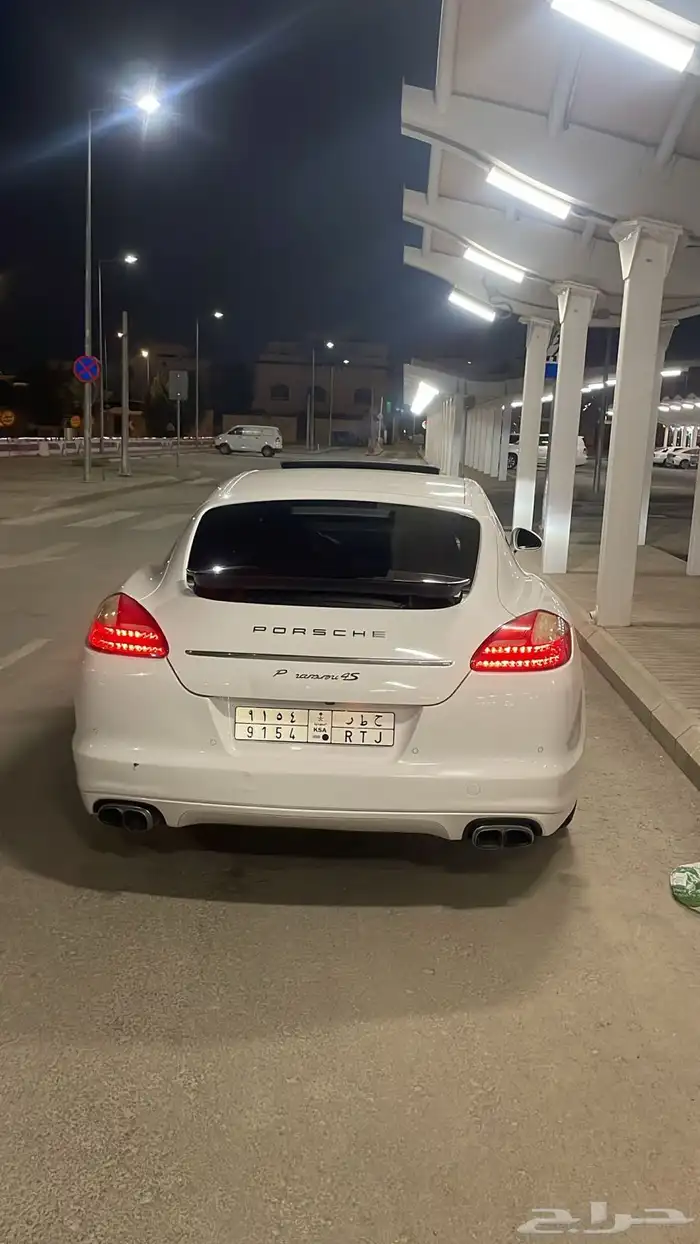 بورش 18