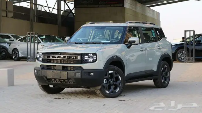 جيتور T1 2025 لاكجري فضي داخلي زيتي كاش - اقساط 2