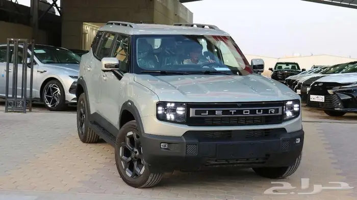 جيتور T1 2025 لاكجري فضي داخلي زيتي كاش - اقساط 1