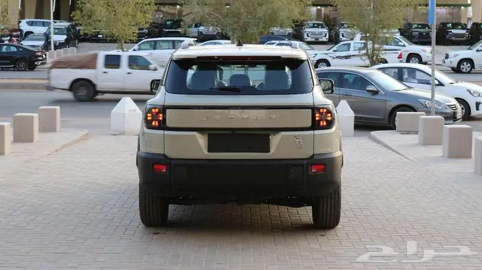 جيتور T1 2025 لاكجري فضي داخلي زيتي كاش - اقساط 8