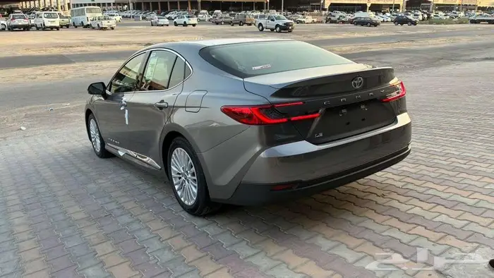 تويوتا كامري LE 2025 بنزين 5