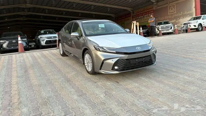 تويوتا كامري LE 2025 بنزين 1