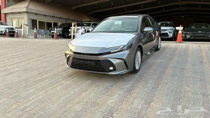 تويوتا كامري LE 2025 بنزين 0