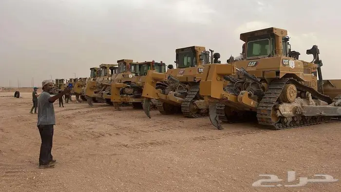 بلدوزرات D10 D9 D8 للايجار وتريلات وجميع المعدات الثقيله 0