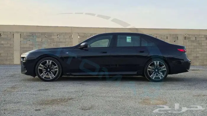 بي ام دبليو 735i M 2026 خليجي اصفار مع ضمان الوكيل 31