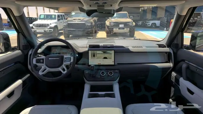 2025 LAND ROVER DEFENDER 110 S P300 GCC ضمان وصيانة الوكيل 8