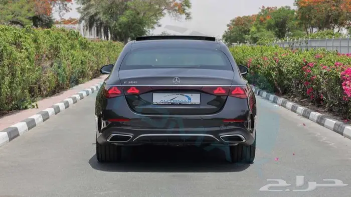 مرسيدس بنز E300 2025 خليجي اصفار مع ضمان الوكيل 6