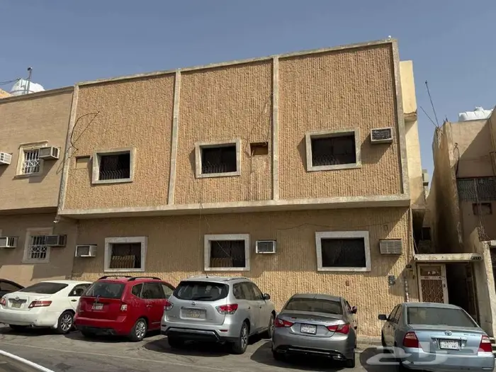 عمارة للبيع في حي غبيرا 5