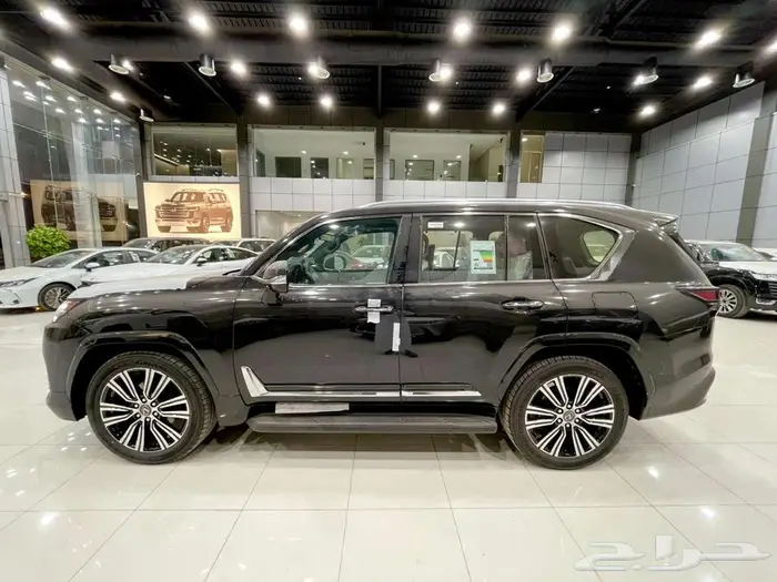 لكزس LX 600 BB سعودي اسود اوف وايت 2025 9