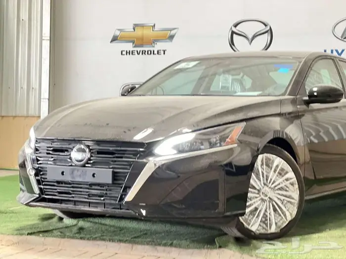 نيسان التيما نص فل SV 2025 واستاندر اسود عرض خاص 2