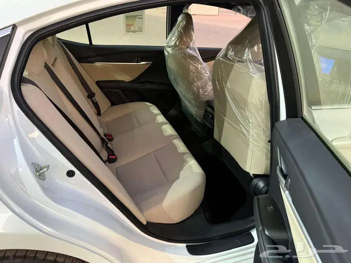 تويوتا كامري LE فتحة بنزين موديل 2025 11