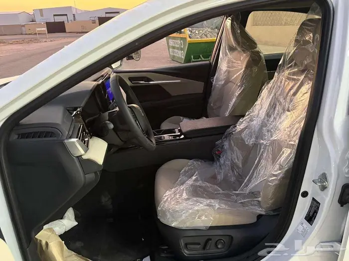 تويوتا كامري LE فتحة بنزين موديل 2025 13