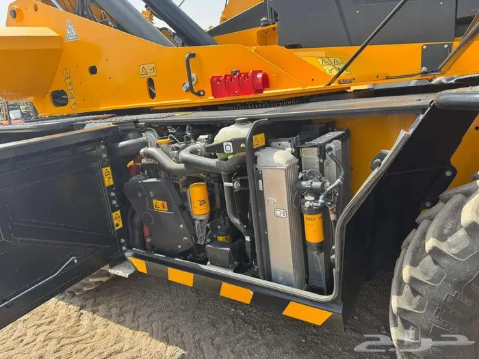 رافعة تلسكوبية جي سي بي 210-555 موديل 2021 3