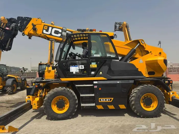 رافعة تلسكوبية جي سي بي 210-555 موديل 2021 0