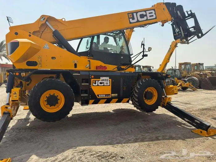 رافعة تلسكوبية جي سي بي 210-555 موديل 2021 1