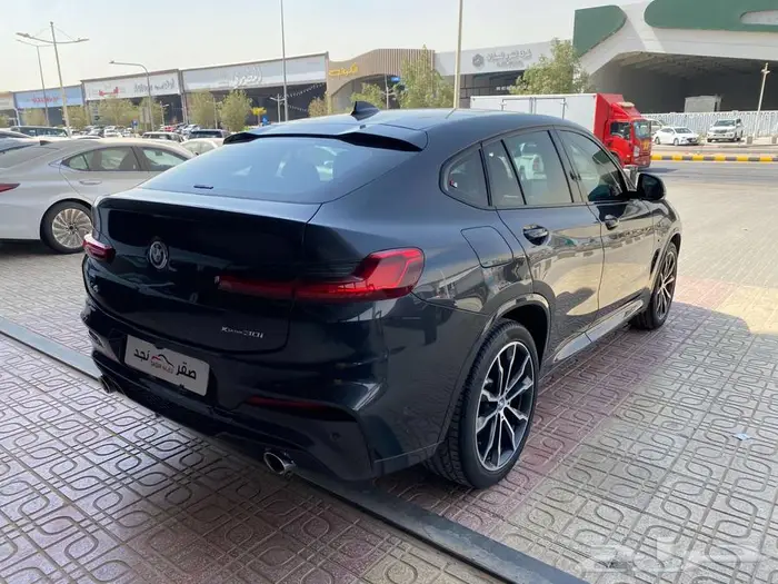 BMW X4 موديل 2021 4