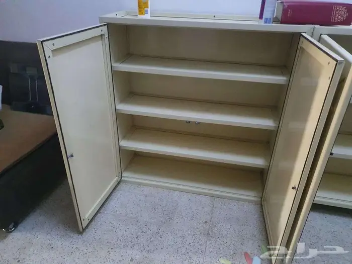 خزانة ألمنيوم باب أول للبيع 0