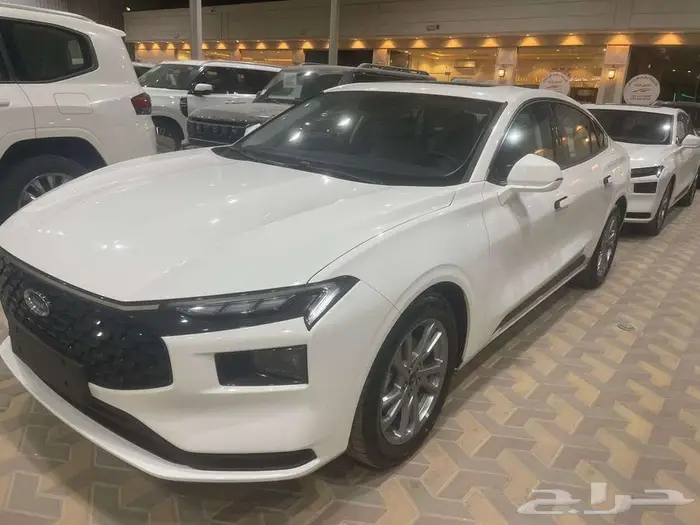 عروض اليوم الوطني فورد تورس امبيانتي خليجي 2024 1
