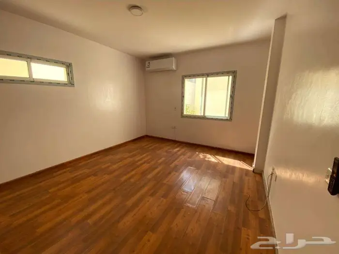 فيلا للايجار بحي النزهة 2