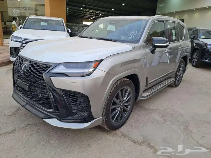 عرض خاص ليكزس LX 600 F SPORT 2025 4