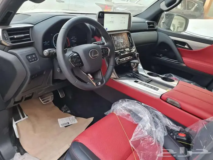 عرض خاص ليكزس LX 600 F SPORT 2025 16