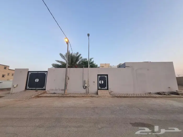 استراحة للايجار السنوي في ملهم او موسم الصقور 23