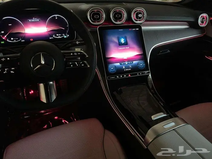 مرسيدس C300e 2023 شبه جديد 27