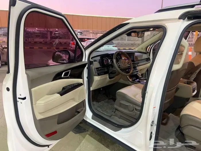كيا كرنفال 2021 ديزل ابواب كهرباء رادار نقاط عمياء مستورد 10