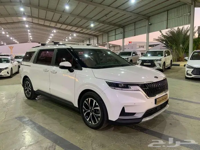 كيا كرنفال 2021 ديزل ابواب كهرباء رادار نقاط عمياء مستورد 1