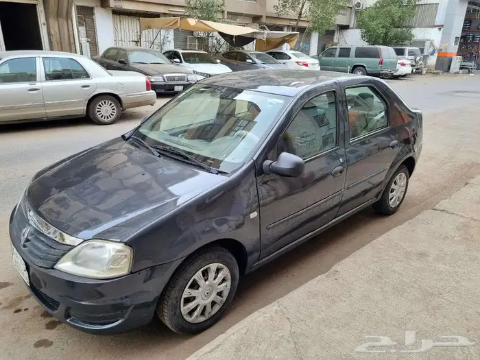 Renault logan 2013 3